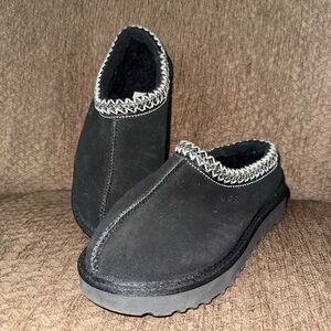 Ugg Tasman slippers